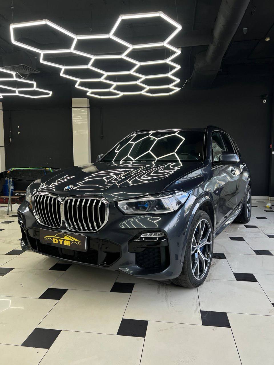 Химчистка салона BMW